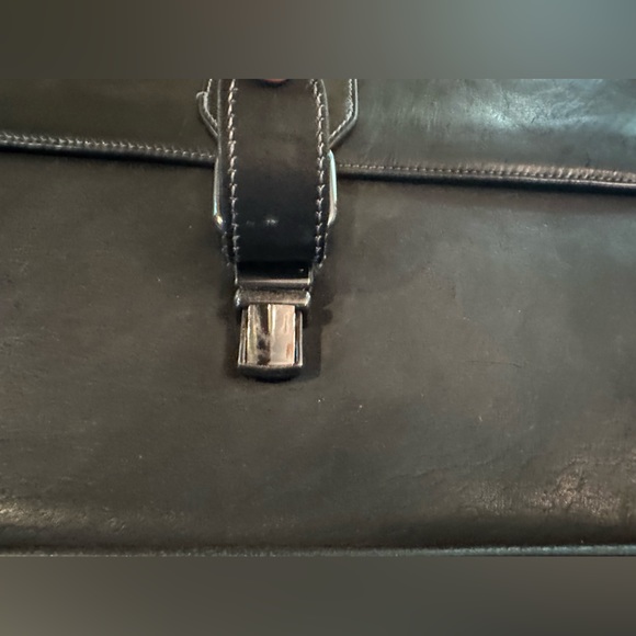 Kenneth Cole Reaction black leather laptop bag. - Picture 6 of 7